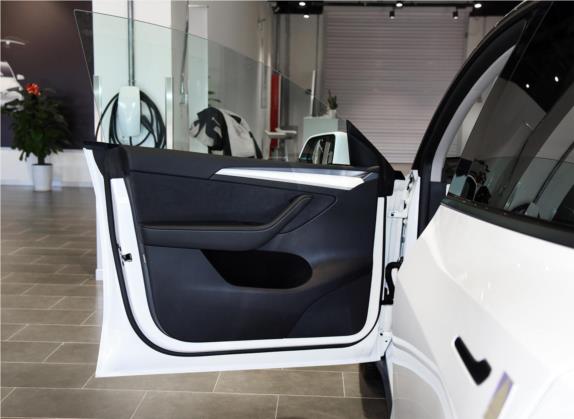 Model Y 2021款 改款二 长续航全轮驱动版 车厢座椅   前门板