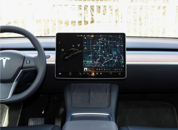 Model Y 2022款 后轮驱动版 中控类   中控台