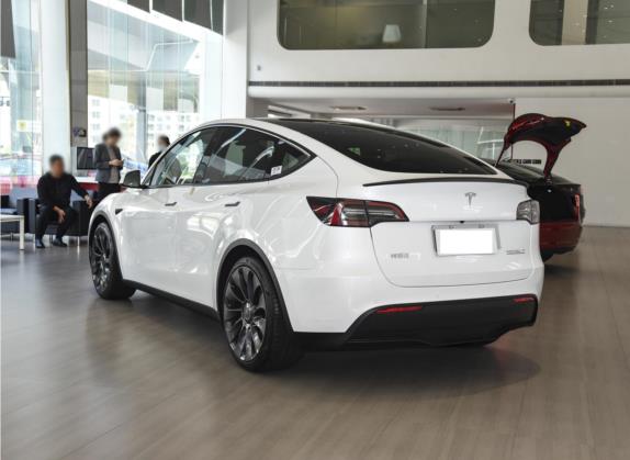 Model Y 2022款 Performance高性能全轮驱动版 外观   斜后