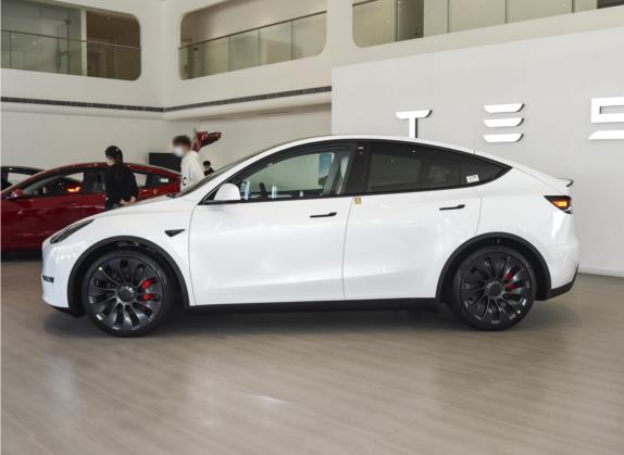Model Y 2022款 Performance高性能全轮驱动版 外观   正侧