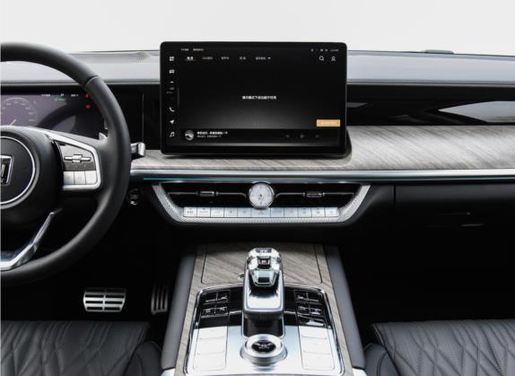 坦克500 2022款 3.0T 商务版 登峰型 7座 中控类   中控台