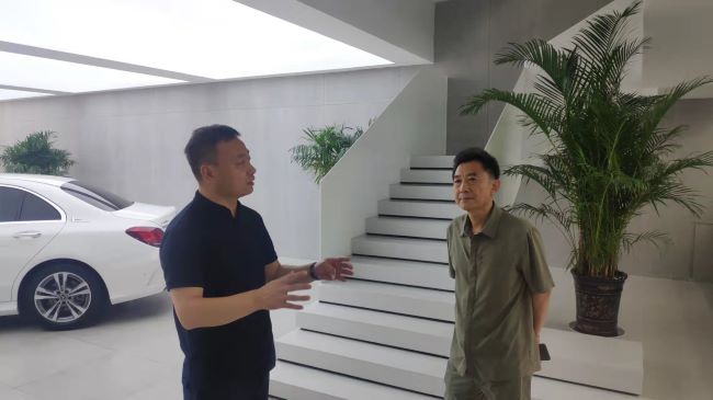 刘波会长走访大搜车沈阳聚成体验中心