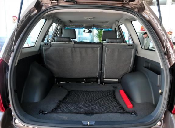 威麟X5 2010款 2.0T 四驱精英型 车厢座椅   后备厢