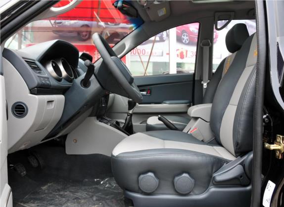 威麟X5 2011款 2.0T 两驱精英型 车厢座椅   前排空间