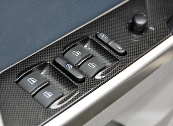 威麟X5 2011款 2.0T 两驱精英型 车厢座椅   门窗控制