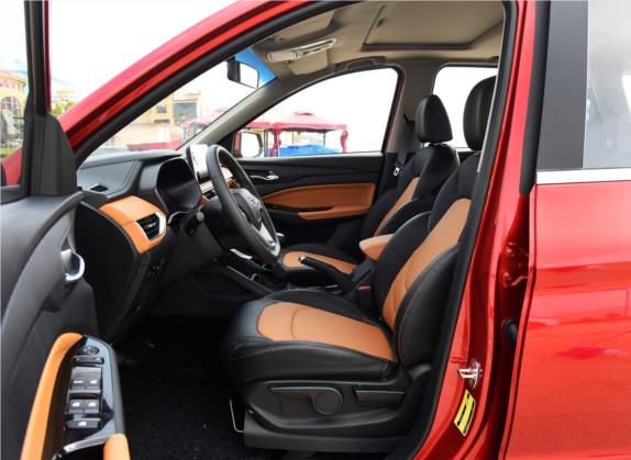 五菱宏光S3 2018款 1.5L 手动豪华型 国V 车厢座椅   前排空间
