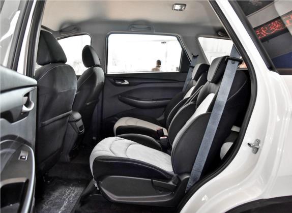 五菱宏光S3 2018款 1.5L 手动标准型 国V 车厢座椅   后排空间