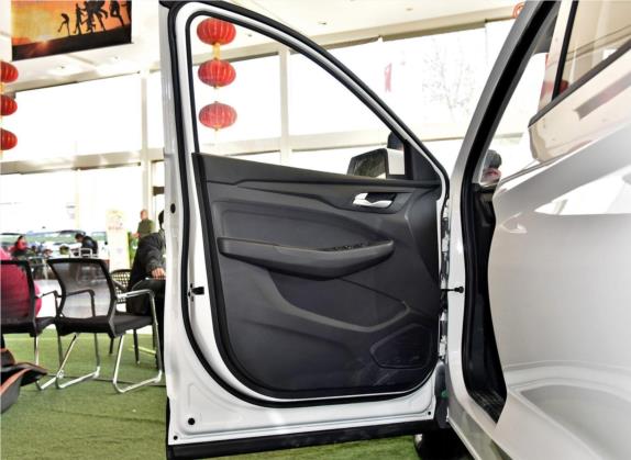 五菱宏光S3 2018款 1.5L 手动标准型 国V 车厢座椅   前门板