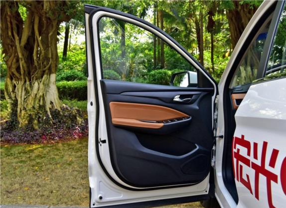 五菱宏光S3 2018款 1.5T 手动豪华型 国V 车厢座椅   前门板