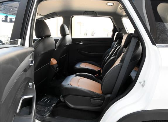 五菱宏光S3 2019款 自动离合版 1.5L 手动舒适型 国V 车厢座椅   后排空间