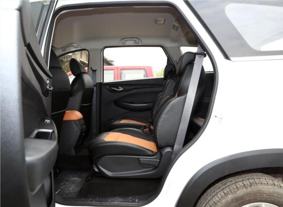五菱宏光S3 2019款 1.5T 手动舒适型 国VI 车厢座椅   后排空间