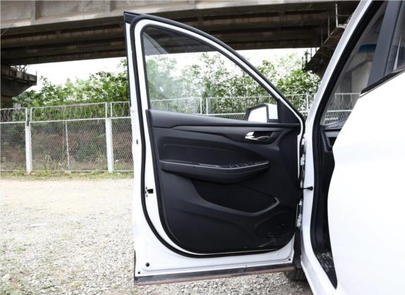 五菱宏光S3 2019款 1.5T 手动舒适型 国VI 车厢座椅   前门板