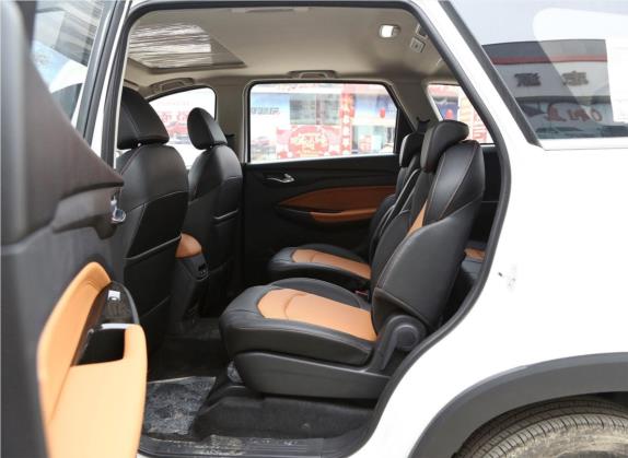 五菱宏光S3 2019款 1.5T 手动豪华型 国VI 车厢座椅   后排空间