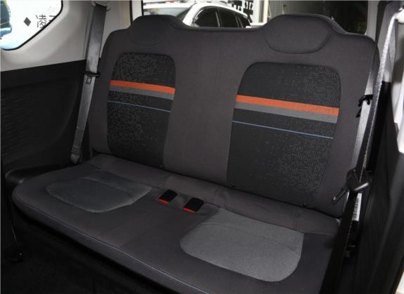 宏光MINIEV 2020款 自在款 磷酸铁锂 车厢座椅   后排空间