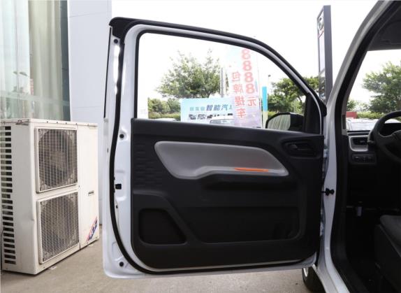 宏光MINIEV 2020款 自在款 磷酸铁锂 车厢座椅   前门板