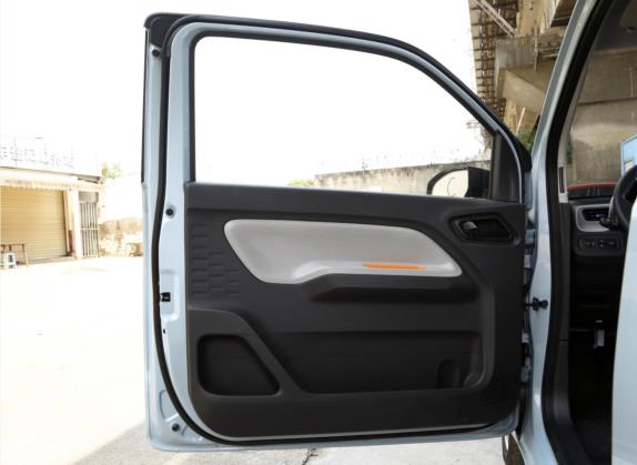 宏光MINIEV 2020款 自在款 三元锂 车厢座椅   前门板