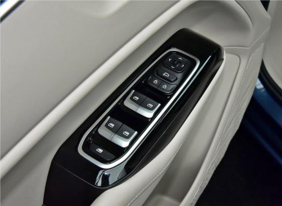 五菱凯捷 2020款 1.5T CVT旗舰型 车厢座椅   门窗控制