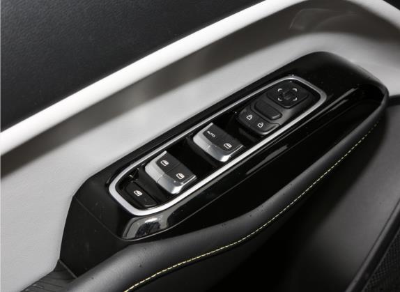 五菱凯捷 2020款 1.5T 手动精英型 车厢座椅   门窗控制