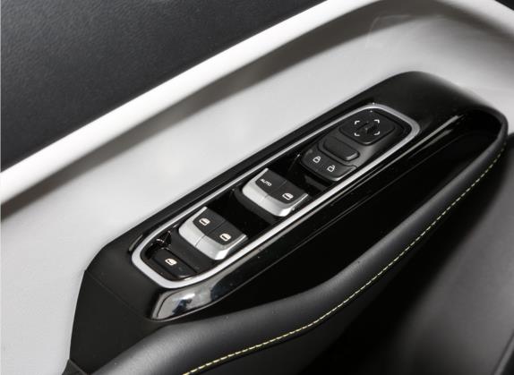 五菱凯捷 2020款 1.5T CVT精英型 车厢座椅   门窗控制