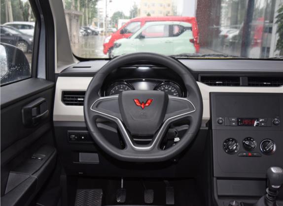 五菱征程 2021款 1.5T 手动舒适型 中控类   驾驶位