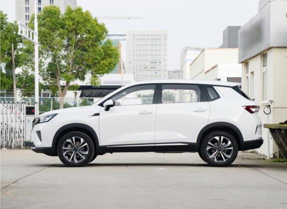 五菱星辰 2022款 2.0L DHT电劲款 外观   正侧