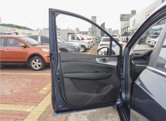 五菱佳辰 2022款 1.5T CVT智享豪华型 车厢座椅   前门板