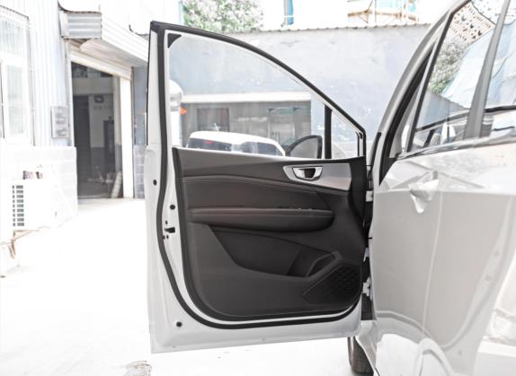 五菱佳辰 2022款 1.5T 手动舒享活力型 车厢座椅   前门板