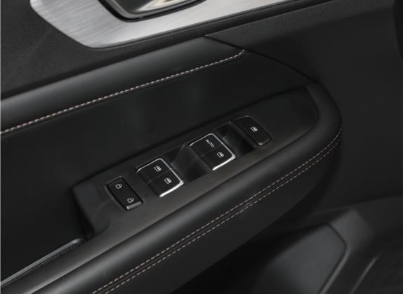 五菱佳辰 2022款 1.5T 手动舒享活力型 车厢座椅   门窗控制