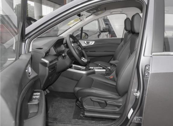 五菱佳辰 2022款 1.5L 手动畅享舒适型 车厢座椅   前排空间