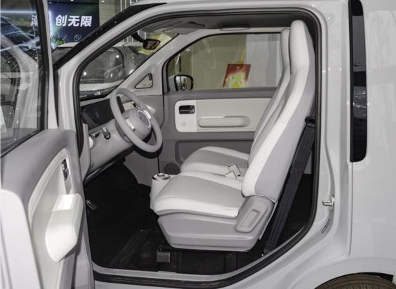 五菱Air ev晴空 2023款 两座-进阶版 车厢座椅   前排空间