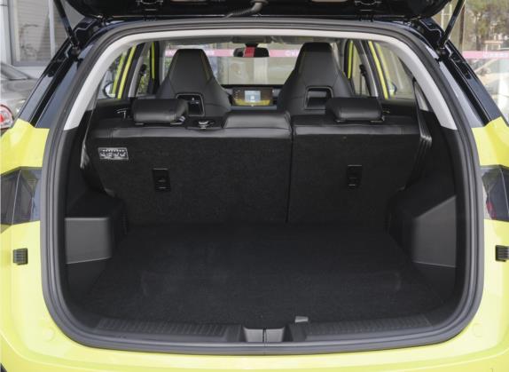 五菱星驰 2022款 1.5T CVT潮酷型 车厢座椅   后备厢