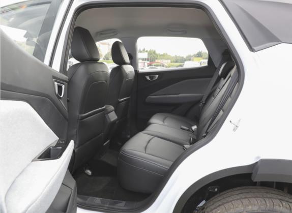 五菱星驰 2022款 1.5L CVT畅玩型 车厢座椅   后排空间