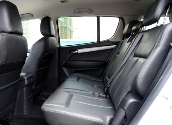 mu-X牧游侠 2015款 3.0T 四驱自动尊享型 7座 车厢座椅   后排空间