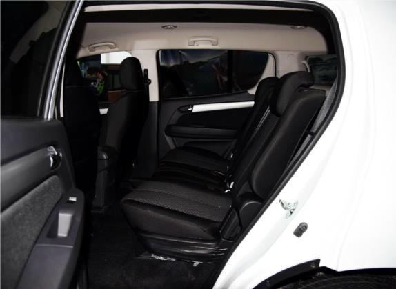 mu-X牧游侠 2015款 2.5T 两驱自动畅游型 7座 车厢座椅   后排空间