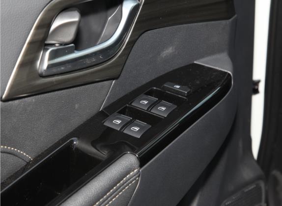 mu-X牧游侠 2022款 2.0T 汽油自动四驱劲悦型 5座 车厢座椅   门窗控制