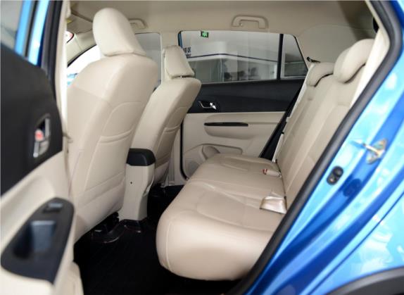 英致G3 2014款 1.5L 手动致豪版 车厢座椅   后排空间