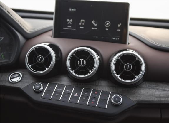魏牌 VV7 2019款 升级款 2.0T 旗舰型 国V 中控类   中控台