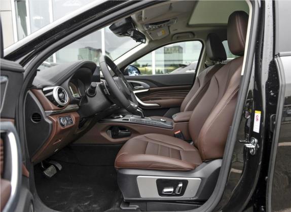 魏牌 VV7 2019款 升级款 2.0T 超豪型 国V 车厢座椅   前排空间
