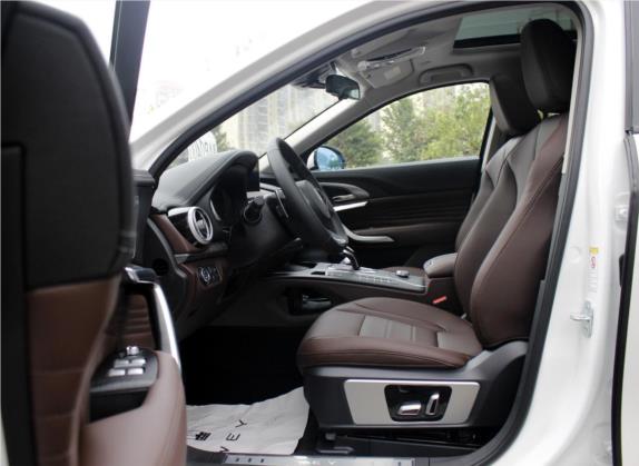 魏牌 VV7 2019款 升级款 2.0T 超豪型 国VI 车厢座椅   前排空间