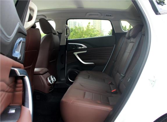魏牌 VV7 2019款 升级款 2.0T 超豪型 国VI 车厢座椅   后排空间