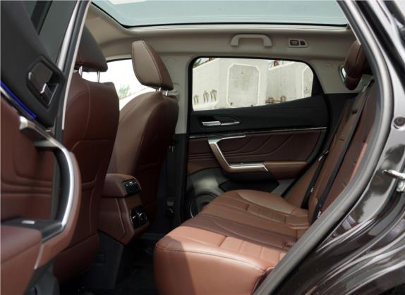 魏牌 VV5 2019款 升级款 2.0T 两驱超豪型 国VI 车厢座椅   后排空间