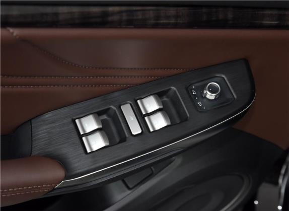魏牌 VV5 2019款 1.5T 两驱颜先锋 车厢座椅   门窗控制