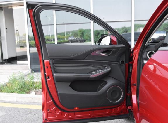 魏牌 VV5 2020款 1.5T 两驱智先锋 车厢座椅   前门板