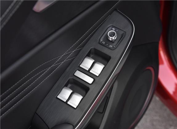 魏牌 VV5 2020款 1.5T 两驱智先锋 车厢座椅   门窗控制
