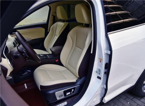 魏牌 VV6 2018款 2.0T 两驱超豪型 国V 车厢座椅   前排空间