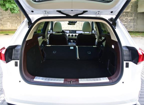 魏牌 VV6 2018款 2.0T 两驱超豪型 国V 车厢座椅   后备厢