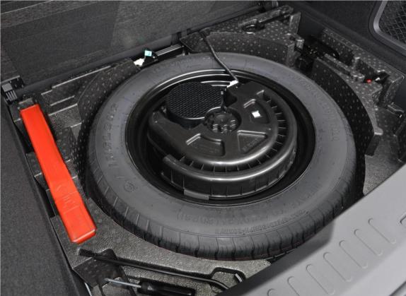 魏牌 VV6 2019款 2.0T 两驱超豪型 国VI 其他细节类   备胎