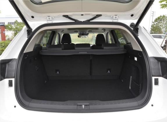 魏牌 VV6 2019款 2.0T 两驱超豪型 国VI 车厢座椅   后备厢