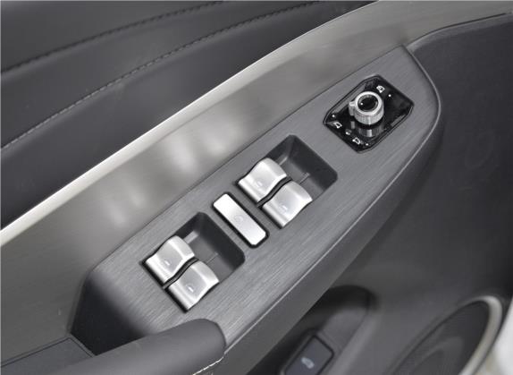魏牌 VV6 2019款 2.0T 两驱超豪型 国VI 车厢座椅   门窗控制