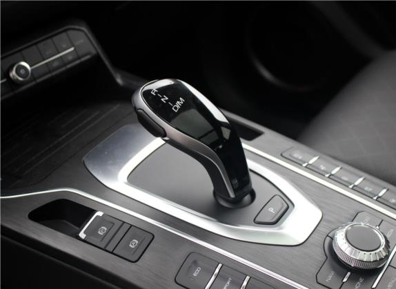 魏牌 VV6 2019款 2.0T 两驱旗舰型 国VI 中控类   挡把